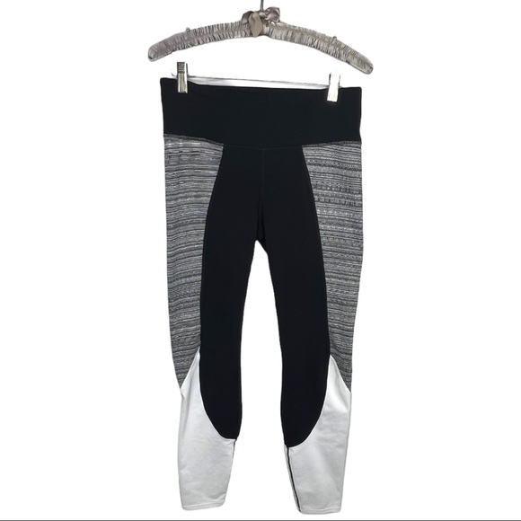 Athleta High Rise Jacquard Flow Chaturanga Black & Gray Leggings Tight Sz Small - Picture 2 of 10